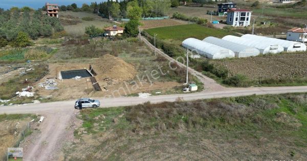 Yalova Termal Akköyde 430 M2 Köşe Parsel