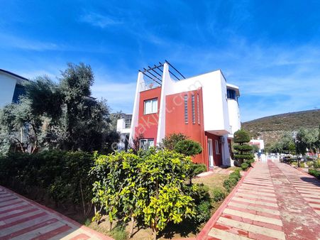 Didim Akbük’te Geniş Bahçeli Satılık Yazlık Dubleks