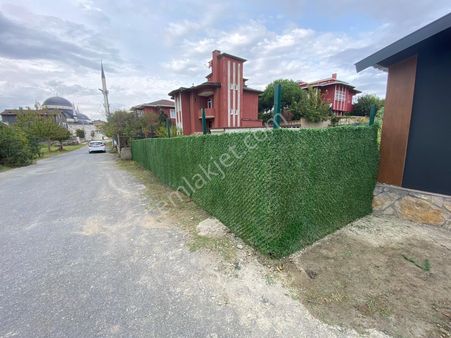 İstanbul Beykoz Riva'da 317m² Arsa İçerisinde 380 M2 Kapalıalan Satılık Villa