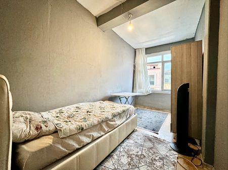 Kadıköy Merkez'de Orta Lüks Tek Kişilik Geniş Apart Odası Kızlara Özel