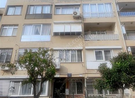 Karşıyaka Bahriye Üçok Mahallesi 3+1 Satılık Daire
