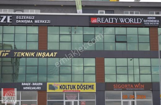 Fırsat! Yaşamkent Te 950 M2 Arsa İçinde 700 M2 Konut Ve Arsa