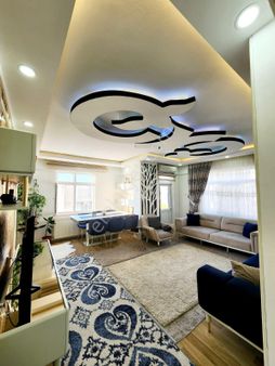 Furkan Emlak'tan Türkiş Mevkisinde 3+1 3.kat 130m2 Asansörlü 3 Balkonlu İçi Yapılı Fırsat Daire