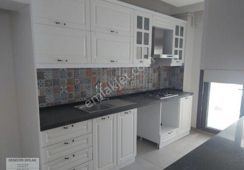 Bostanlı Mah.sinin En Güzel Sokağında Satılık 3+1 Arakat Ful Bakımlı Daire