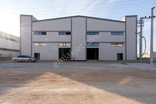 Roma' Dan Kiralık Fabrika