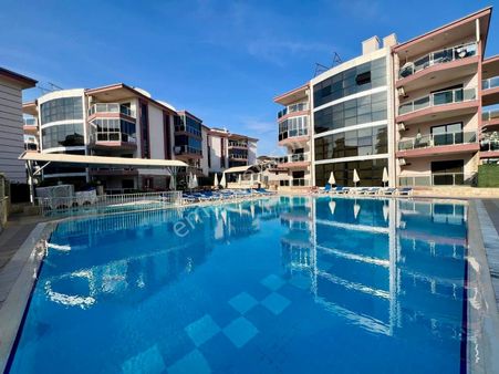 Kuşadası Değirmendere'de Deniz Manzaralı Ve Full Eşyalı Lüks Daire