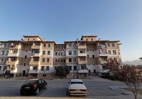 Fırsat*karahasanlı Mahallesinde Erdoğan Sitesinde En Uygun Fiyat Apart Fiyatına *2+1* 75m2* Kombili