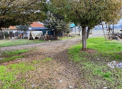 Menderes Dereköy Mahallesin'de Satılık Tek Tapu