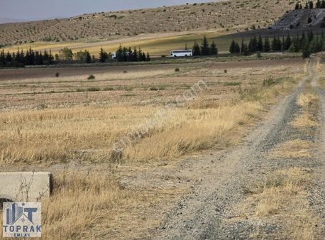 Toprak Emlaktan Taşlık Mh.köşe Parsel Satılık Tarla