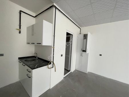 Denizli Şemiklerde Cadde Üzeri 350m2 Satılık Dükkan