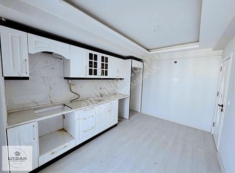 Uygan Gayrimenkul'den Yedi Eylül Mah. 2+1 100m² Arakat Lüx Daire