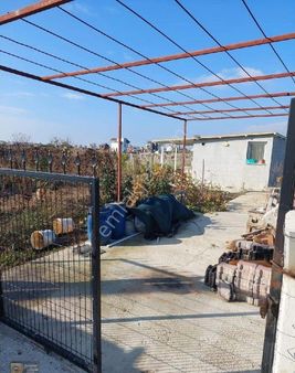 Dikili Cumhuriyet Mahallesi Çetin Emeç Mevkkinde 411 Metre Tek Villalik Arsa