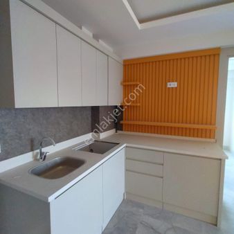 Ender Uysal Dan 2+1 Satılık Balkonlu Yerden Istmalı Apart