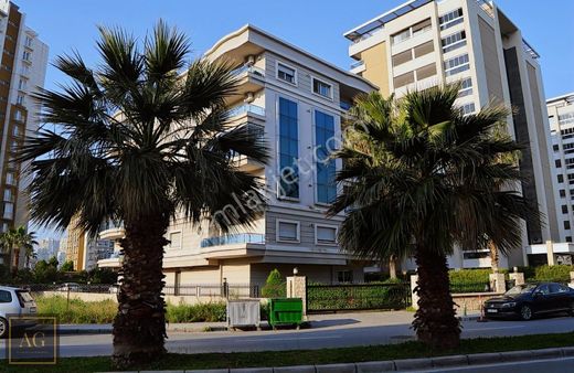 İzmir Mavişehir Hiltown Yanında Satılık Geniş 3+1