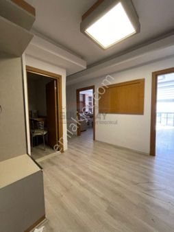 Güvenay - Çorum Gazi Caddesi Üzeri Satılık 1+1 Ofis