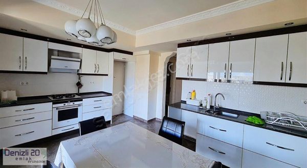 Kuşpınar'da Denizli'nin En Keyifli Dairesi 5+1 Satılık