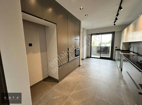 Dota'dan Reform Yapı Yeşil Park Sitesi Satılık 3+1 185m2 Daire