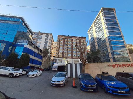 Şişli, Fulya Mahallesi'nde, Satılık 3+1 Daire. (takasa Açık)