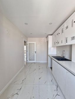 Adresten Cumhuriyet'te Satılık Sıfır 5+2 200 M2 Ön Cephe Dubleks