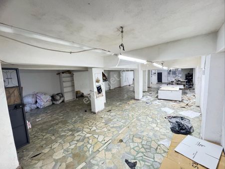 Zafer Yapı Gayrimenkulden Satılık Dükkan 150m2 Hisseli İstanbul Sultangazi Esentepe Mahallesinde