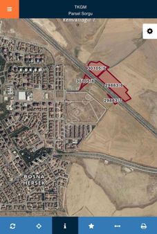 İzzet Bogoviç Caddesinin Dibinde Bosnaya Komşu Satılık Tarla