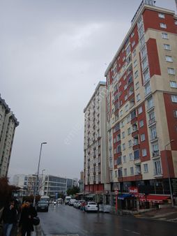 Saadetdere Metrobüs Çıkışı 2+1 Site