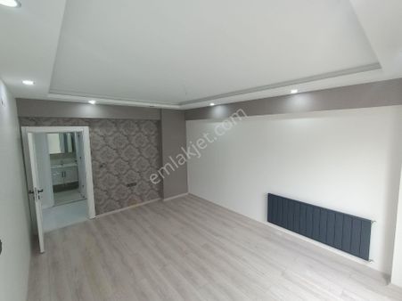 Turanlar Gayrimenkul'den Elazığ Ataşehir'de Satılık 3+1 Lüx Arakat Daire