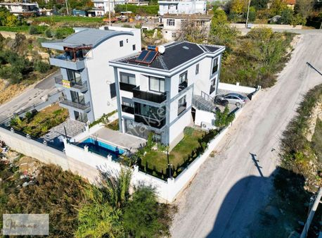 İdamax'tan Ilıca'da Harika Konumda Havuzlu Müstakil Villa