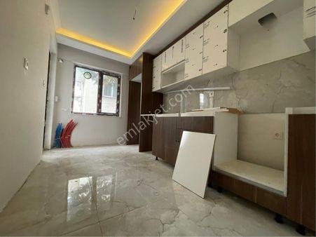 A L C Den Atatürk Mahallesin De Sıfır Merkezi Konumda Satılık