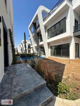 Set Premium Da Ultra Lüks Kiralık 5+1 Villa