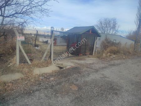 Kaçmaz Emlaktan Yeşilhisarda Satılık Ev Ahır Ve Bahçesi