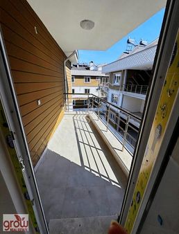 Grow Emlak Satılık Site İçerisin'de 1+1 3.kat Daire