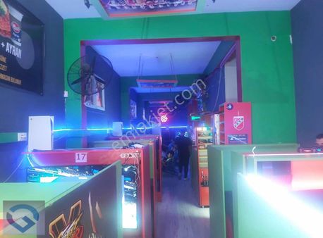 Güvenci'den Karşıyaka Çarşı İçinde,125 M²kiracılı Satılık Dükkan