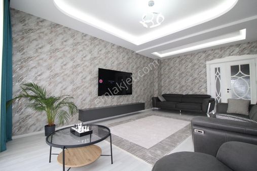 Aslan'dan Havuzlu Site İçi, Sıfır Ayarında 4+1 Lüks Daire