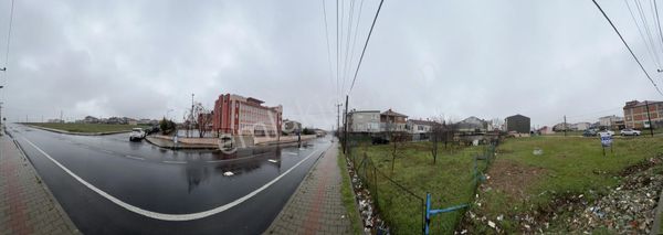 Ticari+konut Cadde Üzeri Köşe Başı Okulun Karşısı