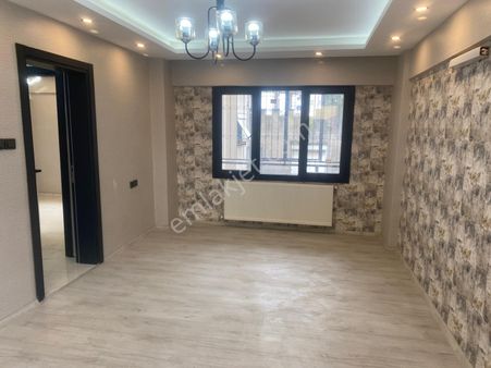 Şehir Merkezinde Satılık 3+1 Doğal Gazlı Satılık Daire