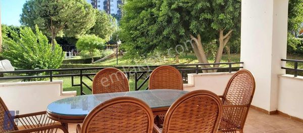 Mersin Çeşmeli Liparis 3 Sitesinde 2+1 Eşyalı Satılık Daire