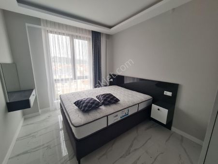 Sağlam Emlaktan Ana Cadde Üzerinde Satılık1+1daire