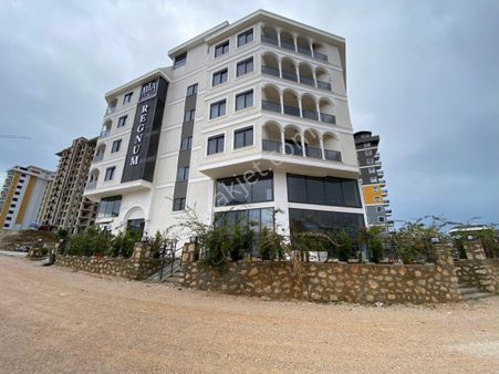 Alanya Mahmutlar Mahallesinde Havuzlu Sitede 1+1 Satılık Daire