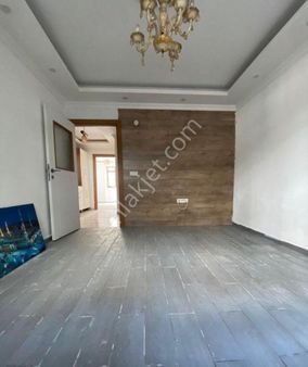 Yunus Emre Mahallesin'de Satılık 2+1 Bahçe Kat Daire