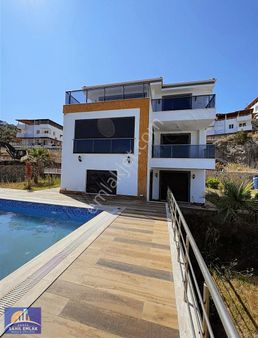 Didim Akbükte Satılık 4+1 Müstakil Havuzlu Villa