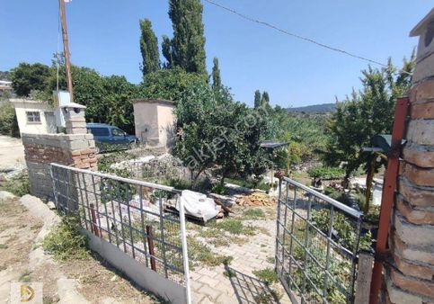 Satılık İmarlı Arsa 880 M2 Manisa Bostanlar Köyünde Ruhsatlı Konteyner Dahil Ceketini Al Gel