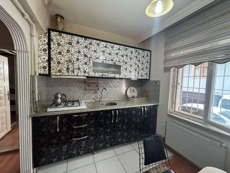 Çarşamba Pazarı - Karşıyaka Polis Merkezi Civarında 2+1 Eşyalı