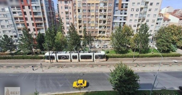 Atatürk Lisesi Yakını Asansörlü Satılık 3+1 Daire