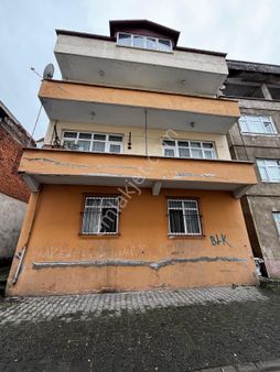 Çarşı İçerisinde Satılık 3 Katlı 120 Metrekare Bina