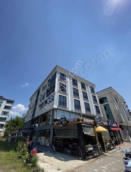 Öz-emmax Gayrimenkulden Adaparkta Ultra Lüks Ofis