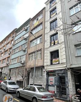 İstanbul Fatih Vatan Caddesine Cepheli Harika Lokasyon Acil Satılık