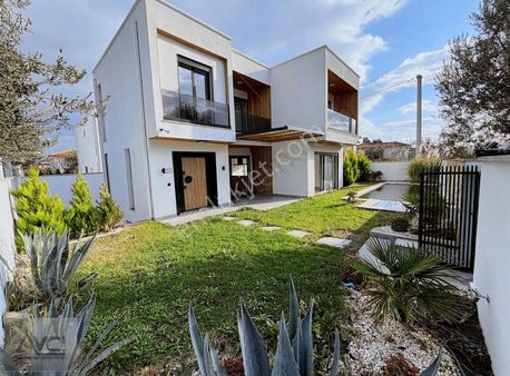 Avcı'dan Tam Müstakil 300m2 Havuzlu 5+1 Ultra Lüx Villa