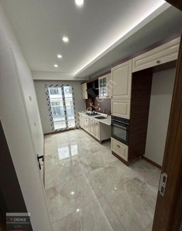 Deniz Gayrimenkulden Satılık Yüzme Havuzlu 2+1 Site İçi Lüx Daire