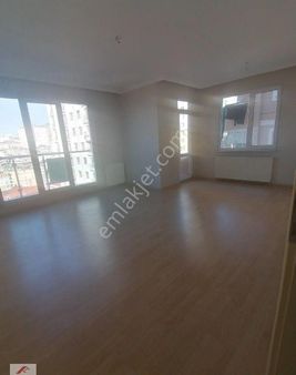 Ümraniye Site Mahallesi Soyak Site Ler Bölgesi Elit Bölge İki Blok Lu Site İçinde 7.kat 3+1 Kiralık